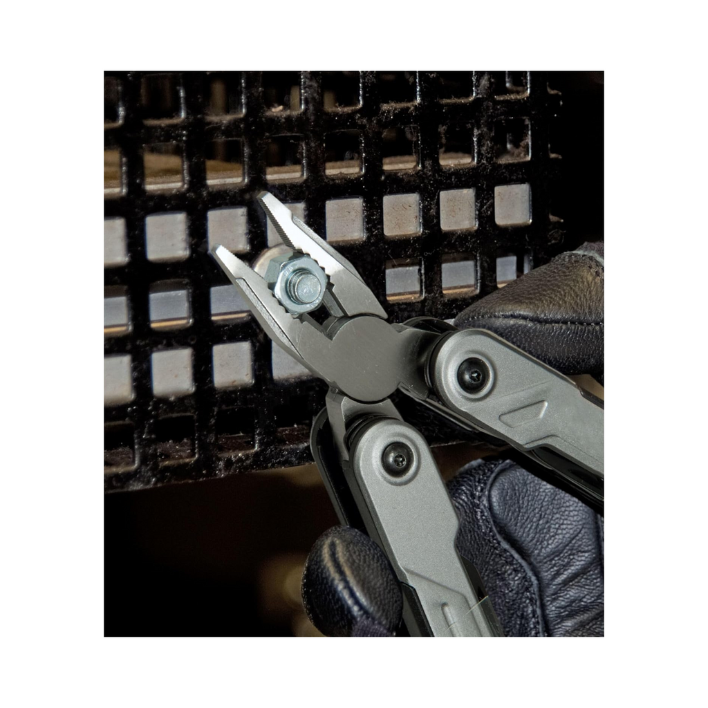 Stanley Fatmax 16-in-1 Multi-tool -  FMHT0-72414